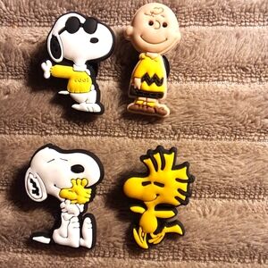 Peanuts Croc Charms Set Of 4 Charlie Brown Jibbitz
